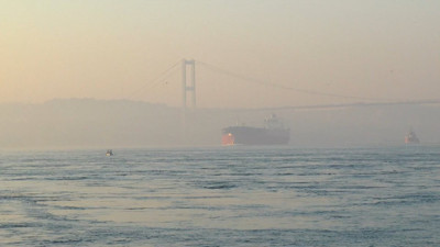 İstanbul Boğazı’nda sis hakim