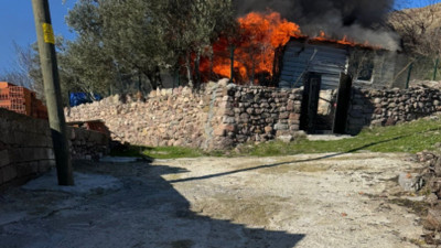 Çanakkale’de yanan ev küle döndü