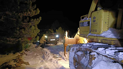 Kazdağı’nda karlı dağda çamura saplandı! Ekipler seferber oldu