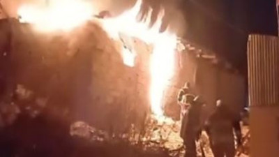 Kömürlükteki kuzu yanarak telef oldu