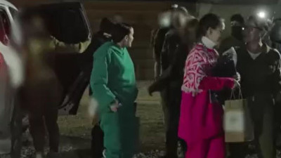 İsrail, Hamas’ın serbest bıraktığı esirlerin teslim alındığı anları paylaştı