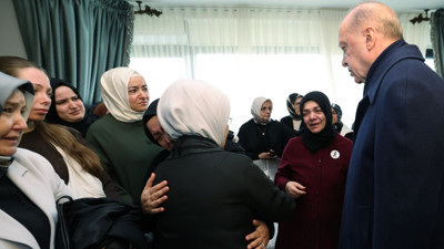 Cumhurbaşkanı Erdoğan, otel yangınında ölen ailenin cenazesine katıldı