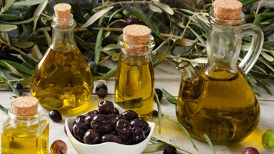 Zeytinyağı diye bize neler yedirmişler neler. Vay sahtekarlar vay