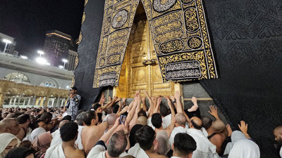 Kabe'de Miraç Kandili yoğunluğu