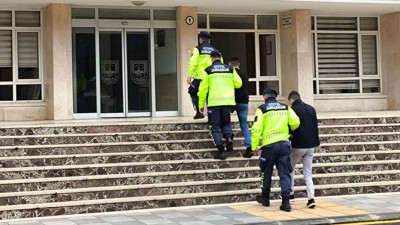 Mersin’de gasp operasyonu! 2 kişi gözaltına alındı