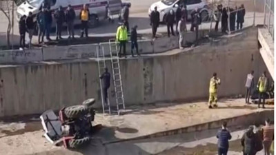 Traktör çaya uçtu