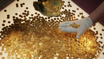 Roma Dönemi'ne ait define arkeoloji dünyasında heyecan yarattı