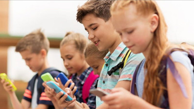 İnternet kullanımına yaş sınırlandırması mı geliyor? Bakan açıkladı