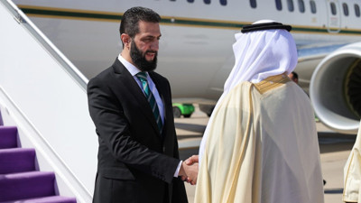 Ahmed Şara'nın ilk yurt dışı ziyareti Suudi Arabistan'a: Veliaht Prens ile görüşecek