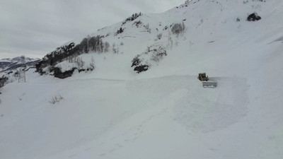 Hasta, tahta kızakla ambulansa taşındı