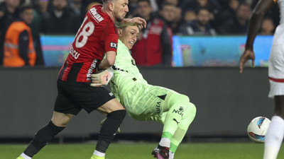 "Galatasaraylı oyuncuların kartlarını temizlemesi ligimizin özeti!"