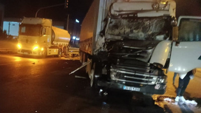 Bursa'da TIR, tankere çarptı