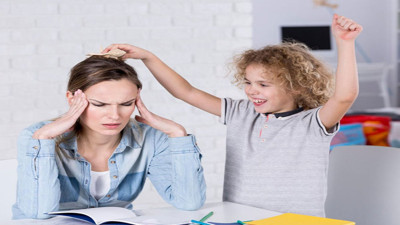 Çocuklarda ve yetişkinlerde dikkat eksikliği: Modern hayatın gölgesinde