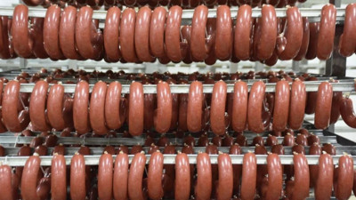 Vatandaşa sucuk diye bakın ne yedirmişler! Analizi yapan ekibin de ağzı açık kaldı