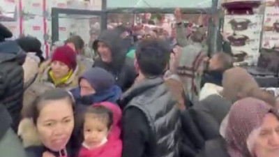 Mağaza kampanyasında izdiham