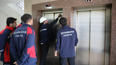 Diyarbakır'da itfaiye erlerine asansör eğitimi