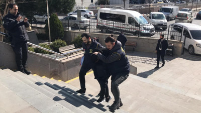 120 saat kamera kaydı incelendi! Villa hırsızları yakayı ele verdi