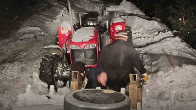 Adana'da mahsur kalan 15 maden işçisi kurtarıldı