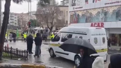 İstanbul’da dehşet! Polise bıçaklı saldırı
