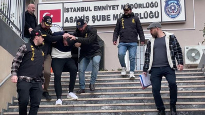 27 yıl 4 ay hapis cezası bulunan firari Ümraniye’de kıskıvrak yakalandı