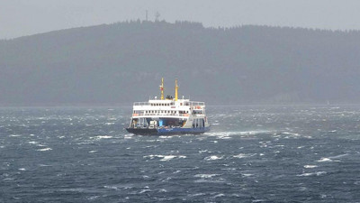 Hava koşulları nedeniyle feribot seferleri iptal edildi!