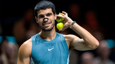 Carlos Alcaraz'dan tarihi başarı