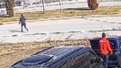 Adam kaçtı horoz kovaladı