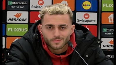 Barış Alper "Onlar da benimle oynadıkları için çok şanslı"