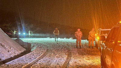 İki grup arasında silahlı kavga! Çok sayıda yaralı var