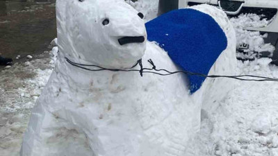 Hakkari gülümseten görüntüler... Bu sefer kardan adam yapılmadı
