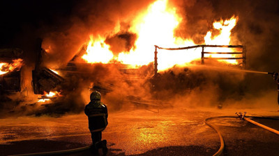 Gaziantep’te iplik yüklü TIR alev topuna döndü! Geriye demir yığını kaldı…