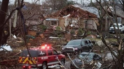 ABD’de çok sayıda eyaleti fırtına vurdu: 9 ölü