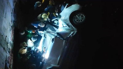 Aracıyla düştüğü viyadükten itfaiye çıkardı