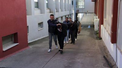 Adana’da akıl almaz dolandırıcılık! Kendini infaz koruma memuru olarak tanıttı