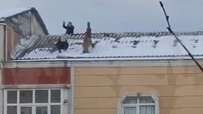 Çocukların ölümüne kar eğlencesi! Görenlerin yüreği ağzına geldi