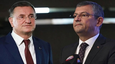 Özgür Özel'den Lütfü Savaş'a 'piyon' göndermesi 'Yönlendirildiğini gösteriyor'