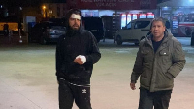 Bıçakladıktan sonra tüfekle tehdit edip gasp ettiler