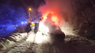 Artvin’de kamyon alev alev yandı