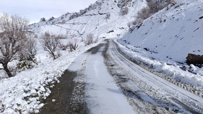 Kardan kapanan 69 mahallenin yolu açıldı