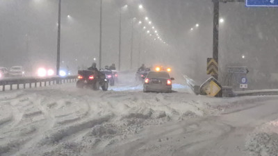 Kar kimilerine çile kimilerine eğlence oldu