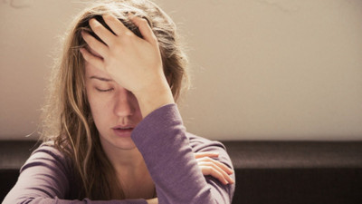 Baştaki karıncalanma ve uyuşma hissi nelerin habercisi? Uzmanlar anlatıyor