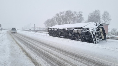 Yoğun kar kazalara sebep oldu
