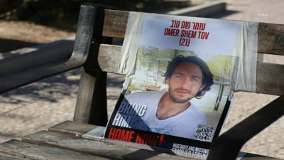 Hamas İsrailli altı esirden beşini teslim etti