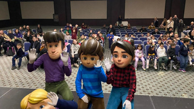 "Rafadan Tayfa" ekibi çocuklarla buluştu