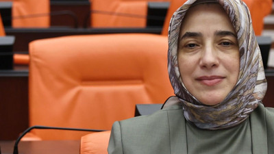 Özlem Zengin’den düşman çatlatan mesaj!