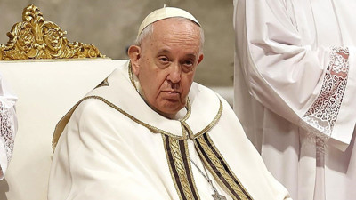 Vatikan: Papa'nın sağlık durumu kritik