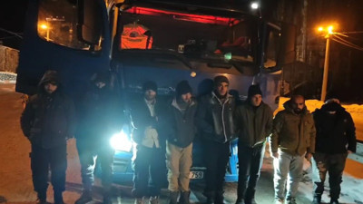 Van'da Afganistan uyruklu 8 kaçak göçmen yakalandı