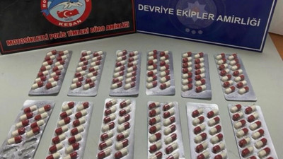 Şüphelendikleri araçtan 163 adet sentetik ecza ele geçirildi