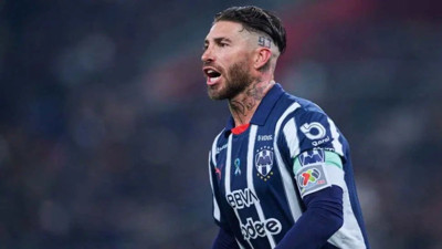 Sergio Ramos neden iki kaptanlık bandı takıyor?