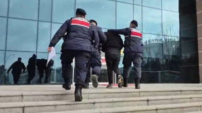 11 yıl 3 ay hapis cezasıyla aranıyordu, Kapaklı'da jandarmaya yakalandı